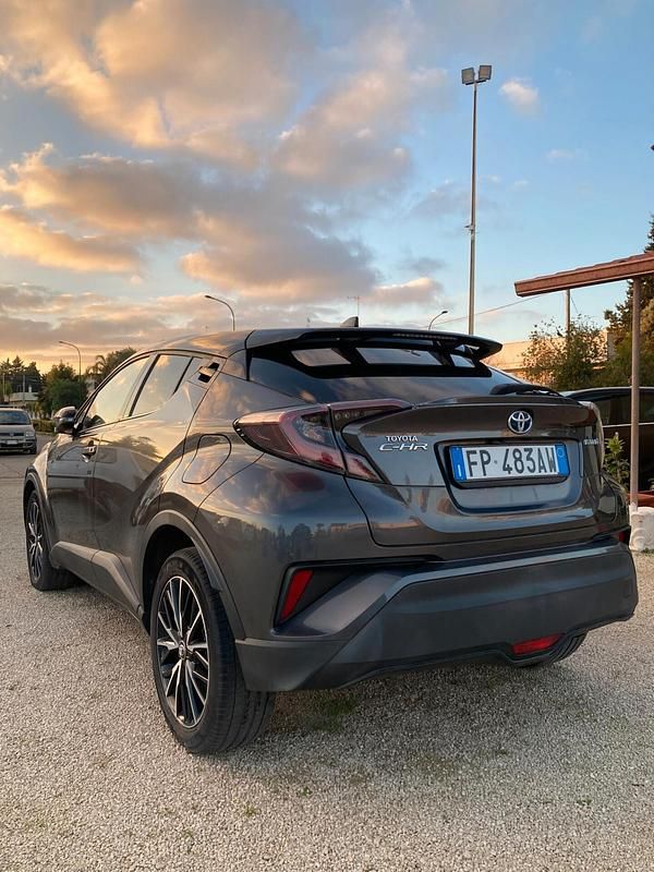 Usata Toyota C-HR Style 97 CV (71 kW) 2018 Grigio SUV