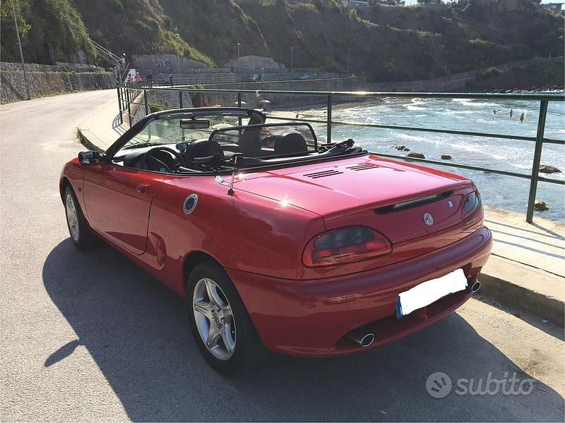 Usata MG F 120 CV (88 kW) 1999 Rosso Cabrio