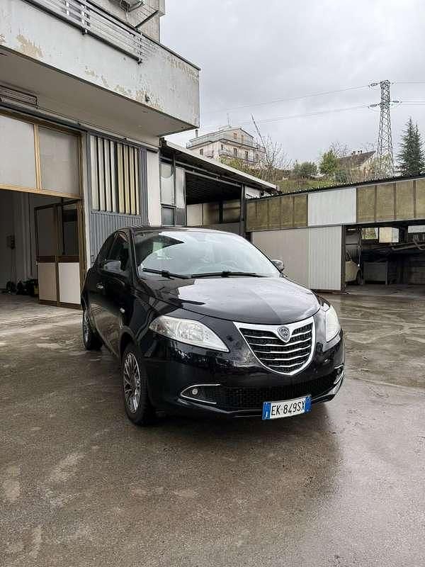 Usata Lancia Ypsilon S 95 CV (69 kW) 2011 Utilitaria