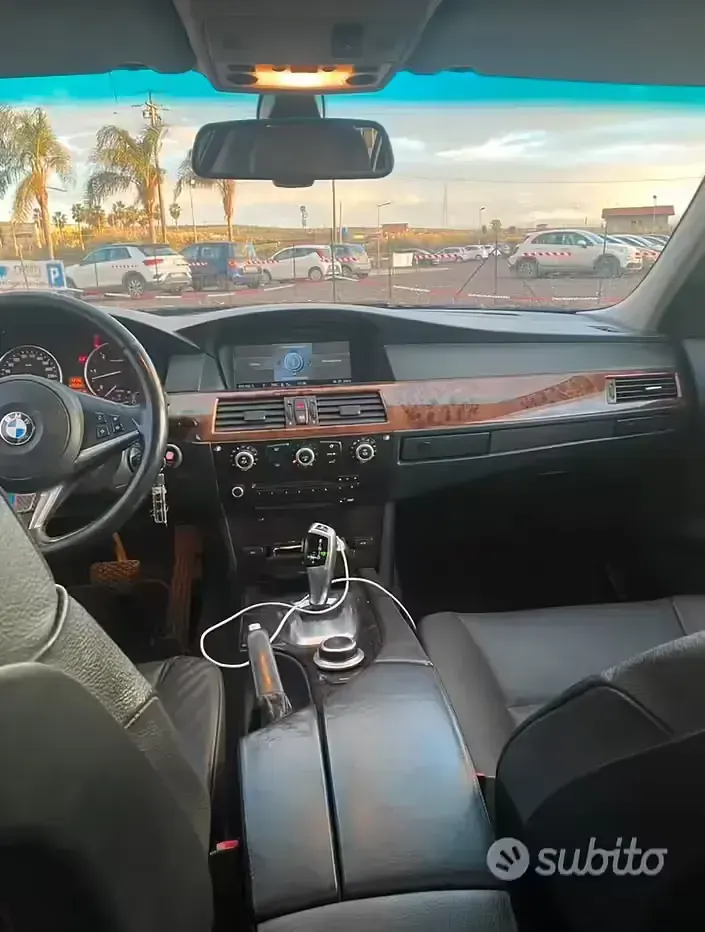 Begagnad BMW 525 197 HK (144 kW) 2009 Grå Kombi