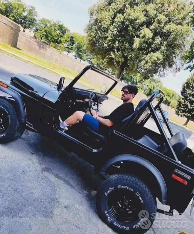 Używany Jeep CJ 1981 Czarny