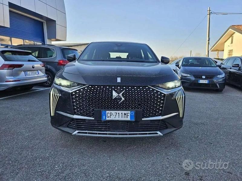 Usata DS Automobiles DS7 Crossback Bastille 225 CV (165 kW) 2023 Nero perla metallizzato SUV