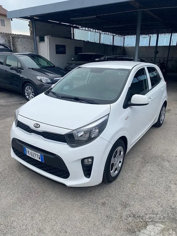 Usata Kia Picanto 67 CV (49 kW) 2017 Utilitaria