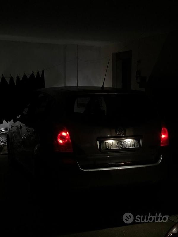 Usata Toyota Corolla 136 CV (100 kW) 2007 Grigio Station wagon