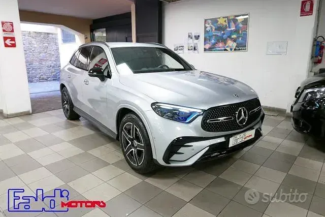 Usata Mercedes GLC200 AMG Line Premium 204 CV (150 kW) 2023 Argento SUV