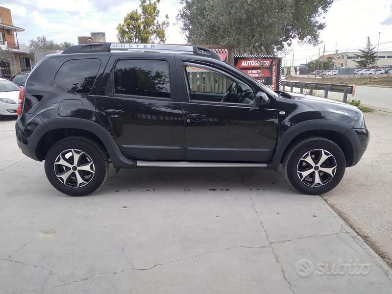 Usata Dacia Duster 109 CV (80 kW) 2017 Grigio SUV