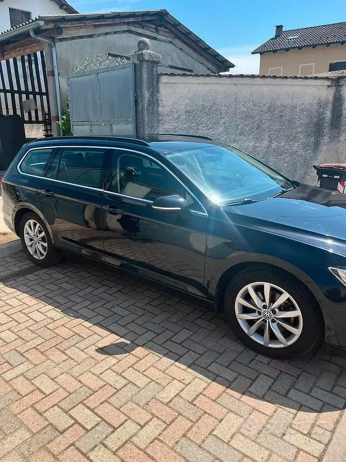 Usata VW Passat 150 CV (110 kW) 2018 Nero Station wagon