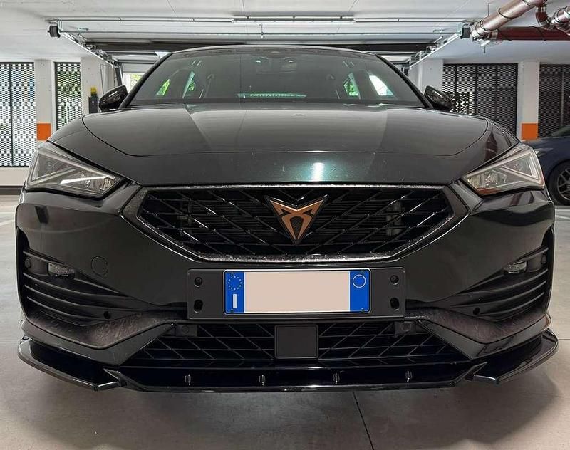Usata Cupra Leon 245 CV (180 kW) 2022 Nero Utilitaria