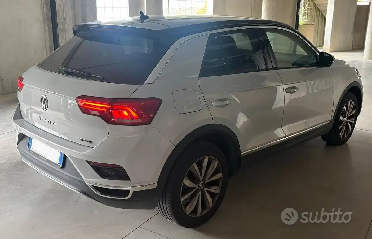 Usata VW T-Roc 150 CV (110 kW) 2018 Bianco SUV