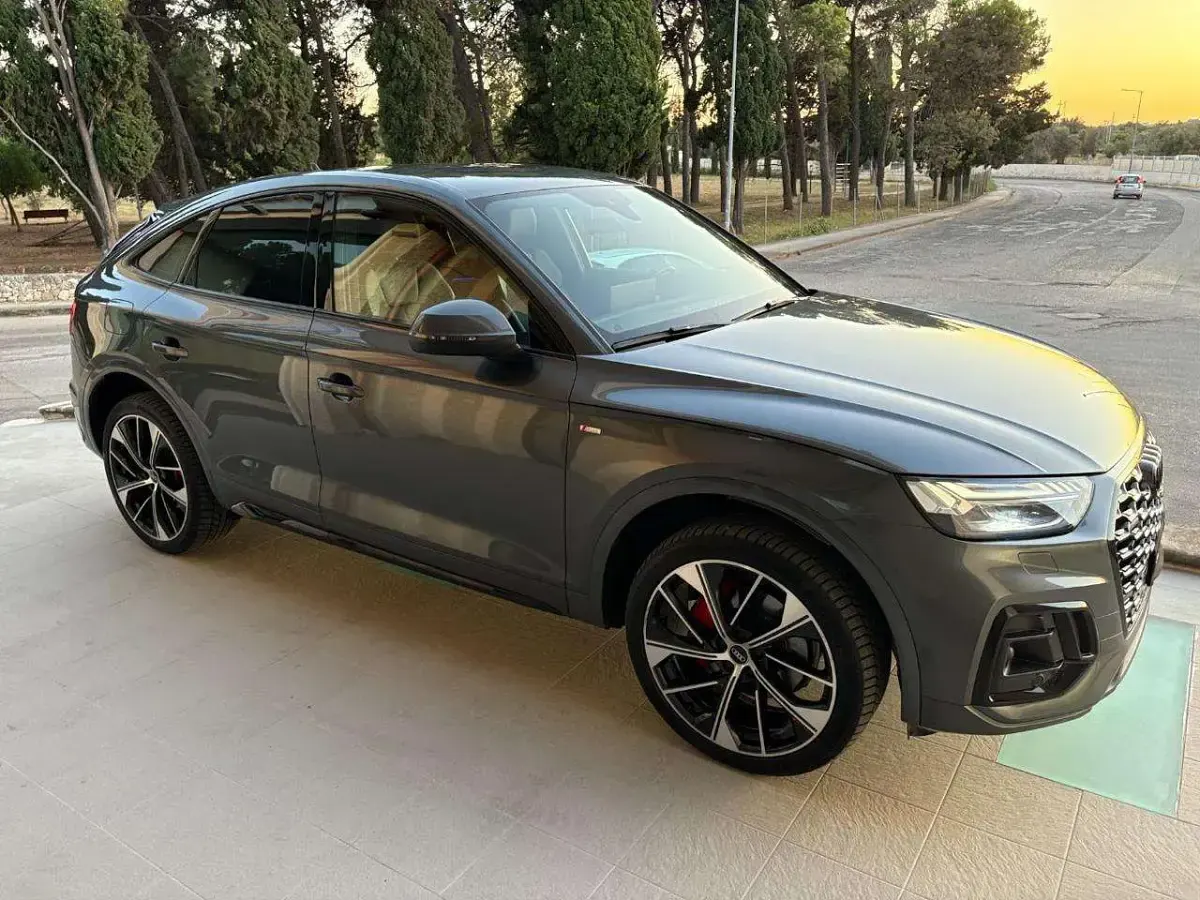 Usata Audi Q5 Sportback S-line plus 204 CV (150 kW) 2022 Grigio scuro SUV