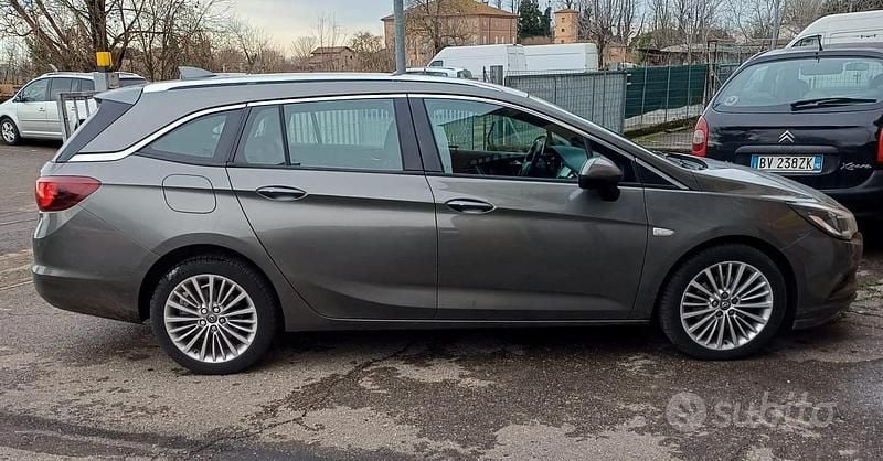 Usata Opel Astra 110 CV (80 kW) 2017 Grigio Station wagon
