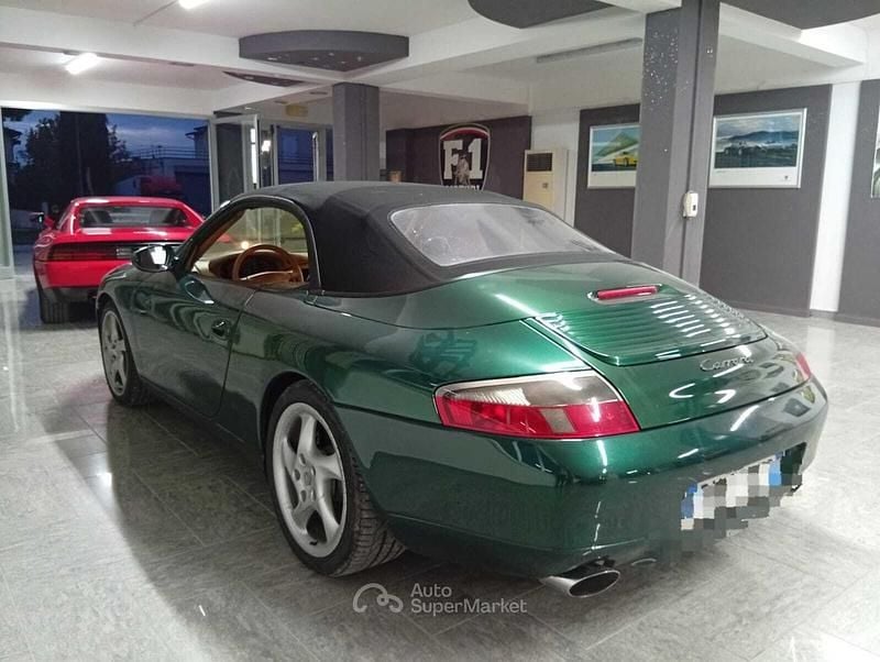 Usata Porsche 911 Carrera Cabriolet 300 CV (220 kW) 2000 Verde Cabrio