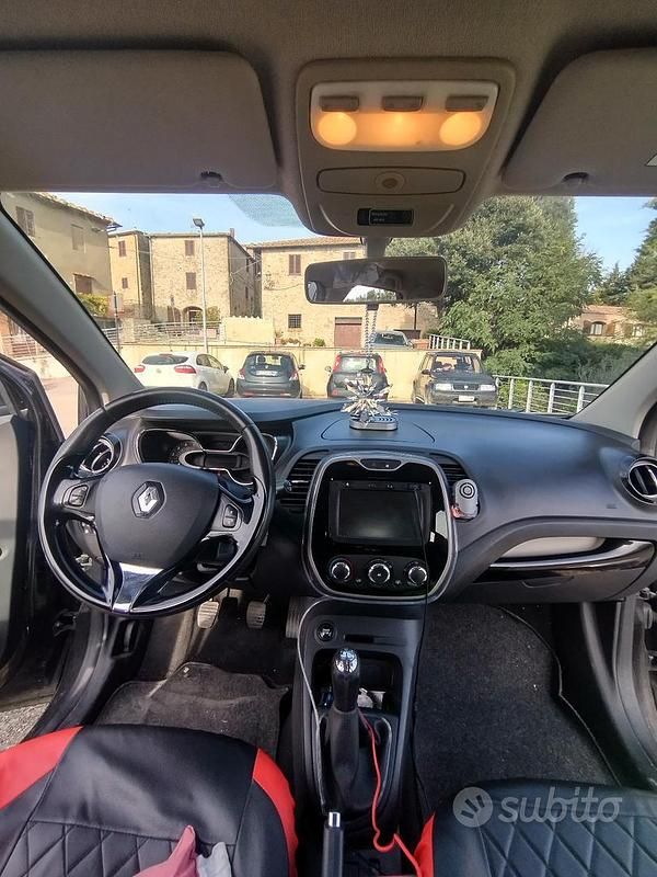 Usata Renault Captur 90 CV (66 kW) 2015 Nero SUV