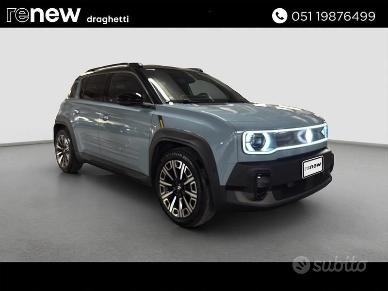 Usata Renault R4 Komfort 110 kW (150 CV) 2025 Blu Berlina