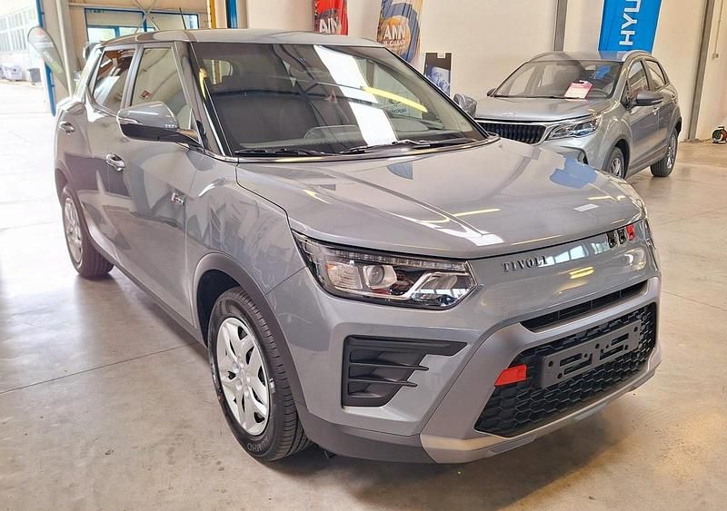 Nuova SsangYong Tivoli 134 CV (98 kW) 2025 Grigio SUV