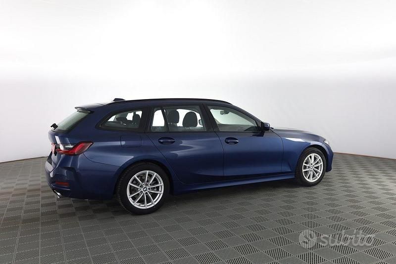 Usata BMW 320e Efficient Dynamics 190 CV (139 kW) 2023 Blu Station wagon