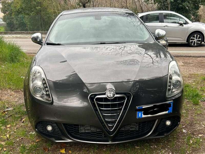 Usato 2013 Alfa Romeo Giulietta 1.6 Diesel 105 CV (6.800 €)