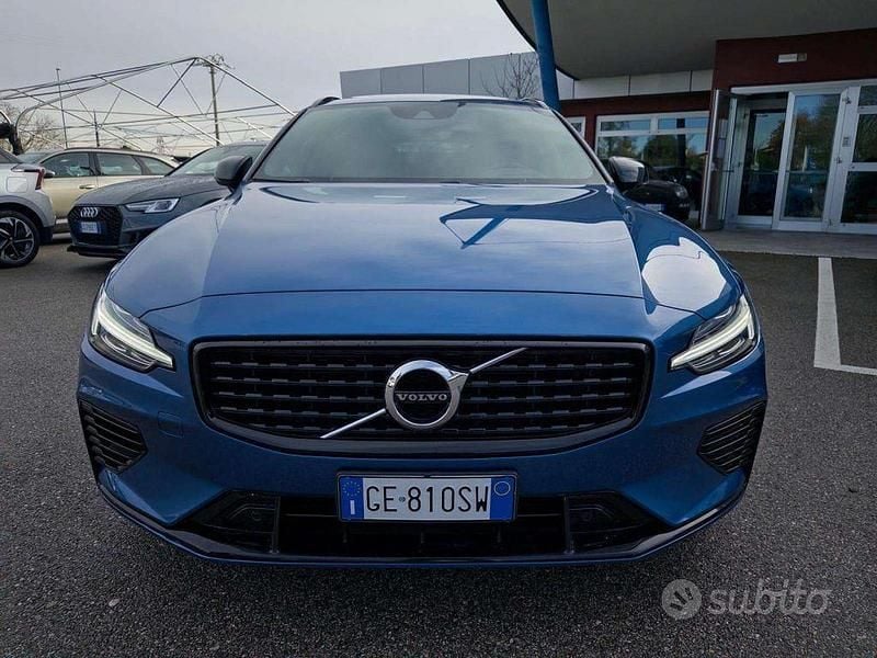 Usata Volvo V60 R-Design 303 CV (222 kW) 2021 Blu Station wagon