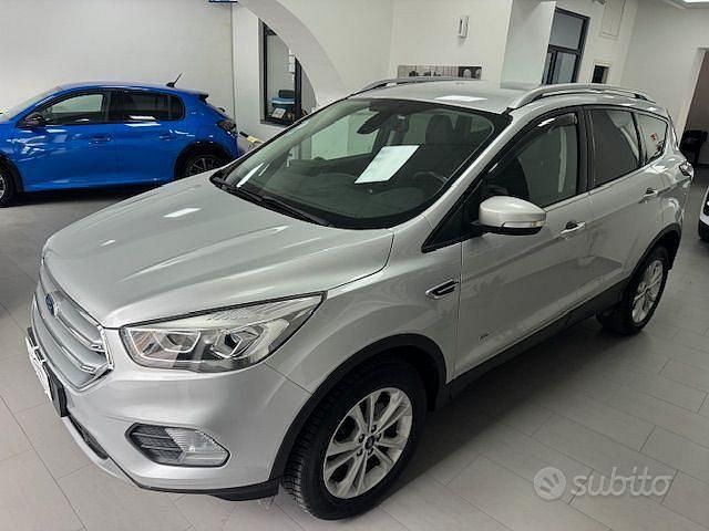 Usata Ford Kuga Titanium 150 CV (110 kW) 2018 Grigio SUV