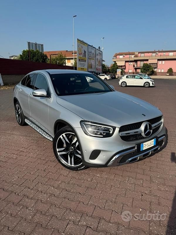 Usata Mercedes GLC220 194 CV (142 kW) 2019 Argento Coupé