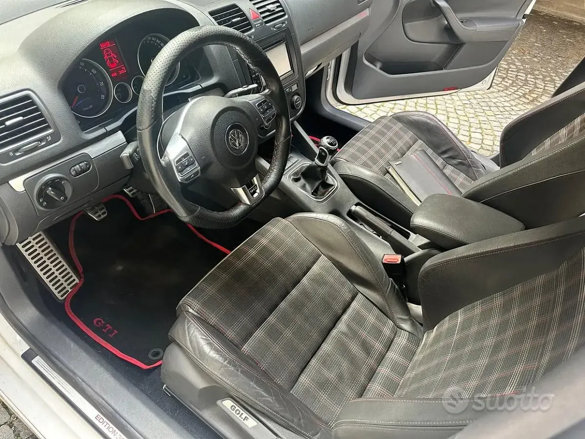 Usata VW Golf VI Edition 230 CV (169 kW) 2008 Bianco Utilitaria