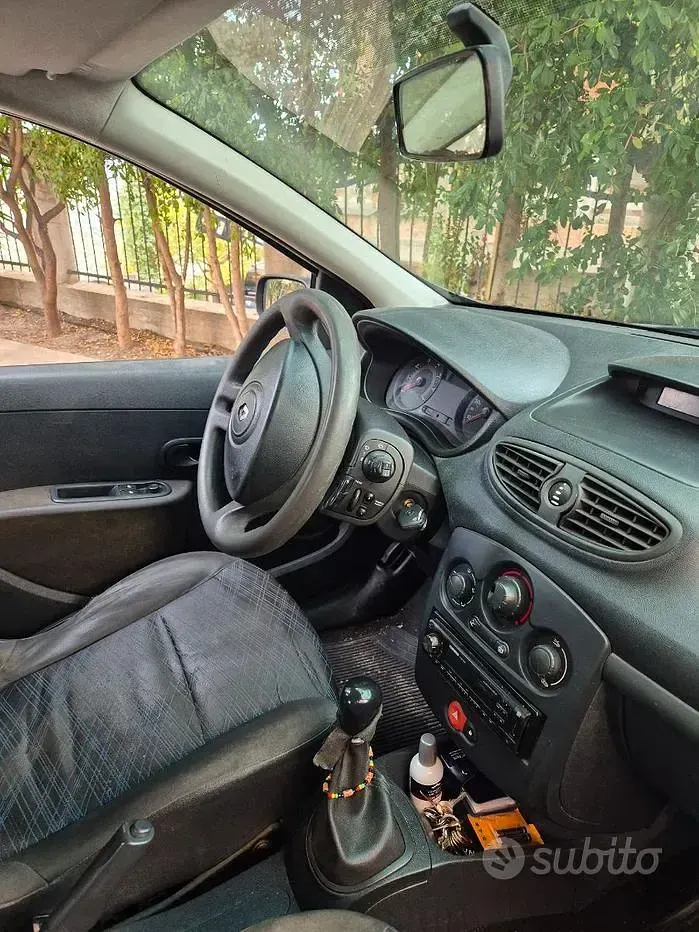 Usata Renault Clio II 58 CV (42 kW) 2006 Nero Berlina