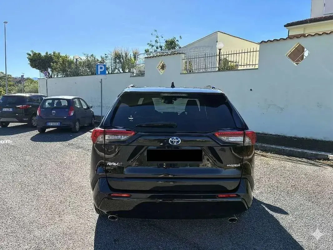 Usata Toyota RAV4 Hybrid Edition 178 CV (130 kW) 2021 Nero SUV