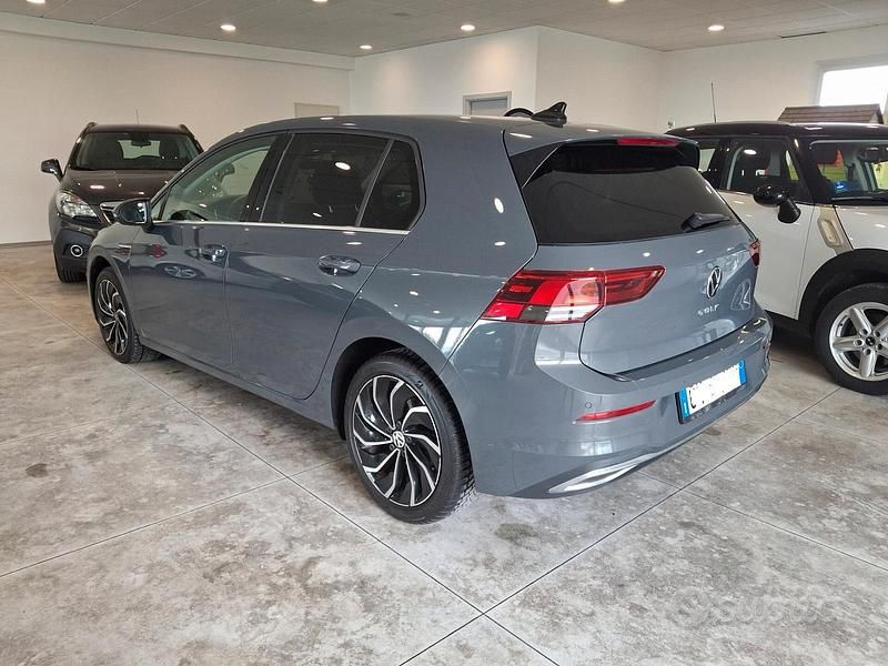 Usata VW Golf VII Style 150 CV (110 kW) 2021 Grigio Utilitaria