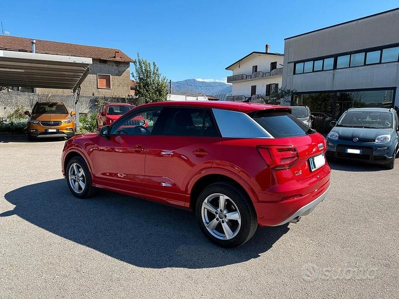 Usata Audi Q2 Admired 115 CV (84 kW) 2019 Rosso SUV