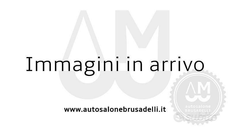 Usata Renault Clio V Evolution 67 CV (49 kW) 2024 Arancione Berlina