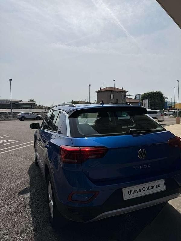 Usata VW T-Roc Life 110 CV (80 kW) 2022 Blu ravenna metallizzato SUV