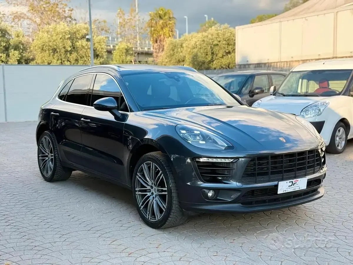 Usata Porsche Macan 250 CV (183 kW) 2017 Grigio SUV
