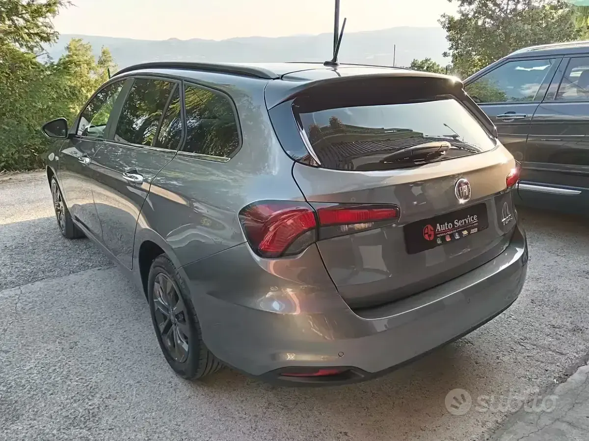 Usata Fiat Tipo Lounge 120 CV (88 kW) 2020 Grigio Station wagon
