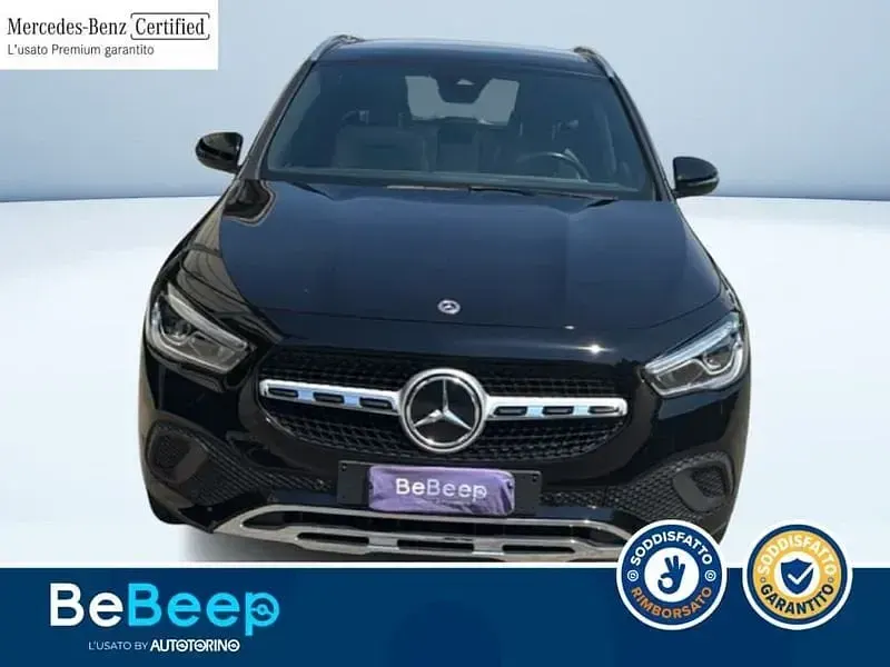 Usata Mercedes GLA180 136 CV (100 kW) 2022 Nero metallizzato SUV