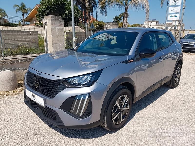 Usata Peugeot 2008 Style 101 CV (74 kW) 2025 Grigio SUV