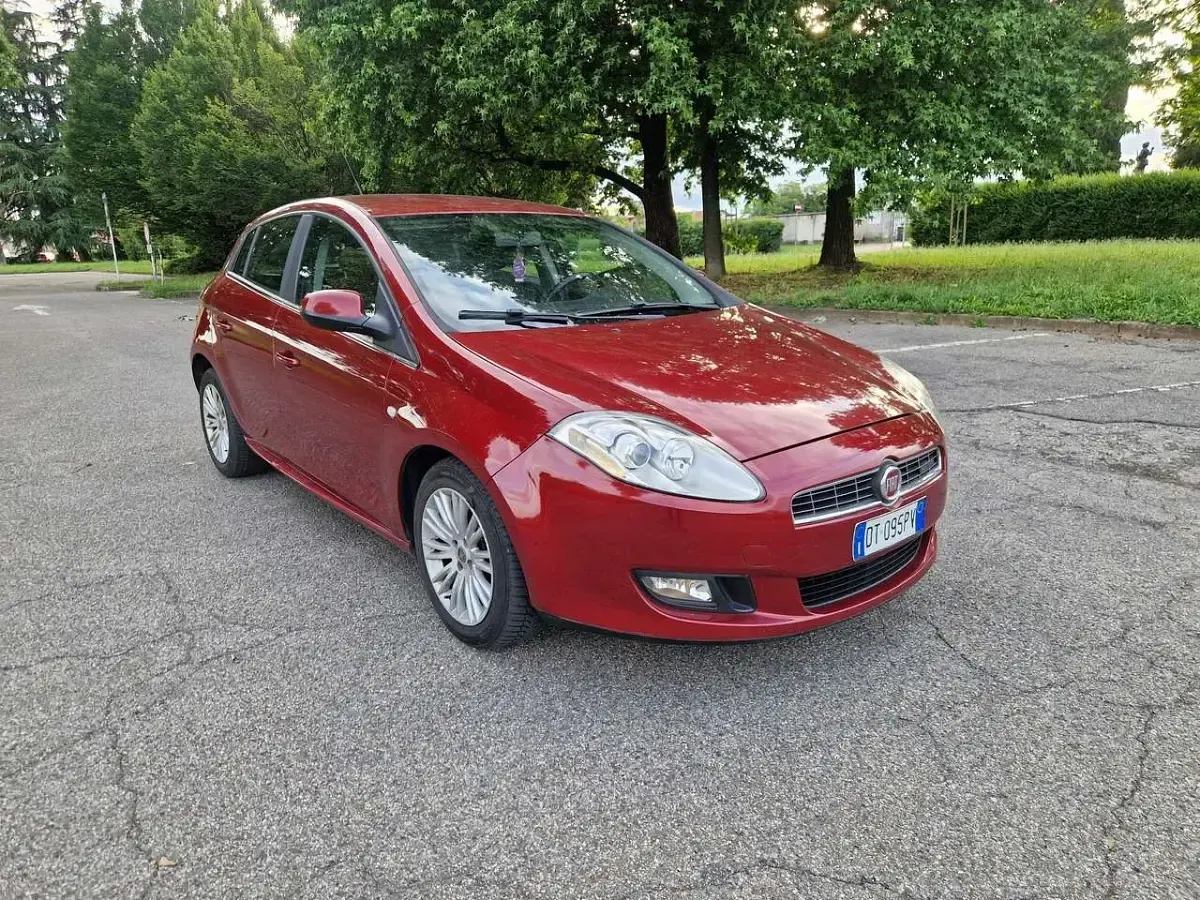 Usata Fiat Bravo Dynamic 105 CV (77 kW) 2008 Other Utilitaria
