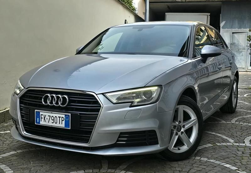 Usata Audi A3 Sport 116 CV (85 kW) 2017 Grigio Berlina