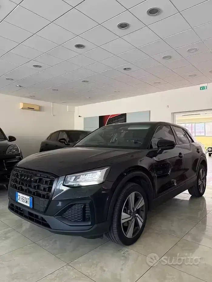 Usata Audi Q2 Business 116 CV (85 kW) 2024 Grigio SUV
