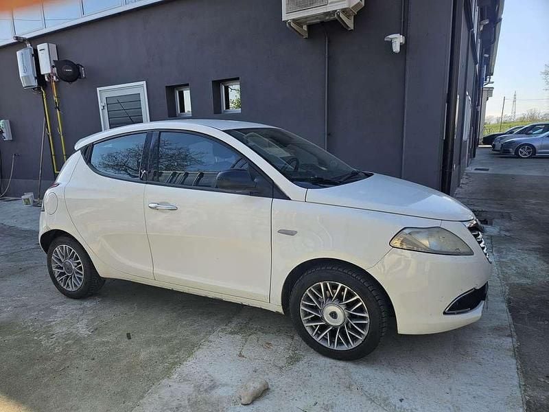 Usata Lancia Ypsilon Platinum 95 CV (69 kW) 2011 Utilitaria