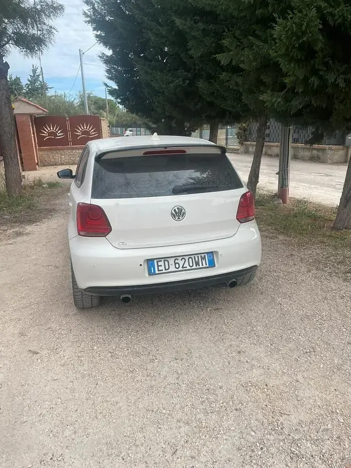 Usata VW Polo 90 CV (66 kW) 2011 Bianco Utilitaria
