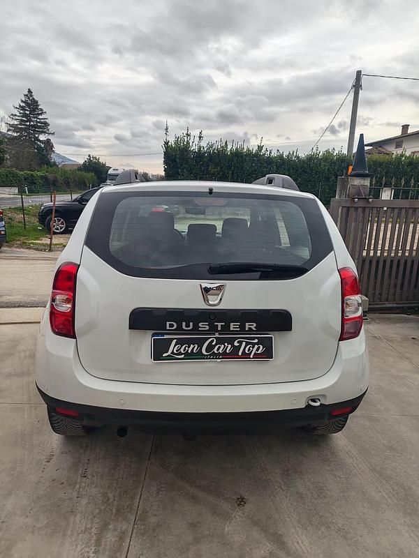 Usata Dacia Duster Lauréate 110 CV (80 kW) 2014 Bianco SUV