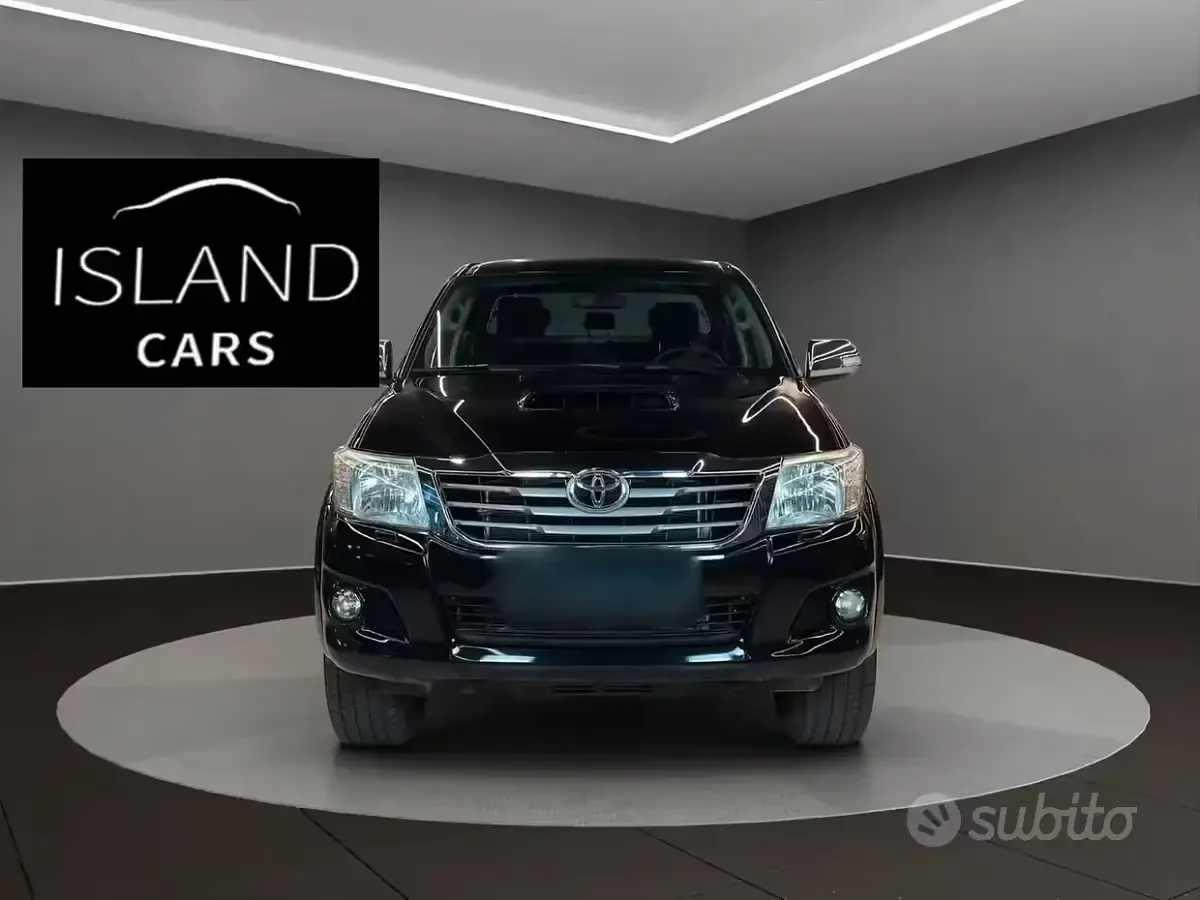 Usata Toyota HiLux 171 CV (125 kW) 2016 Nero Pick-up