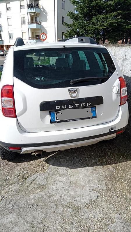 Usata Dacia Duster 110 CV (80 kW) 2014 Bianco SUV