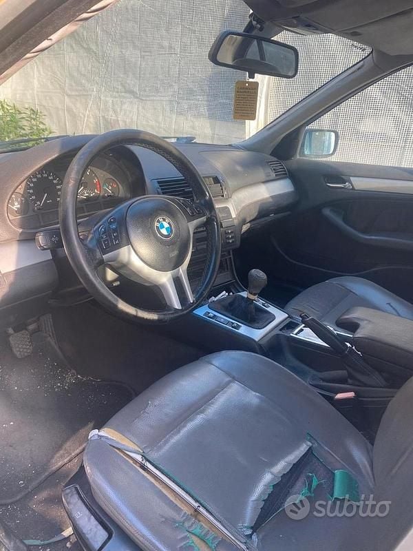 Usata BMW 2002 150 CV (110 kW) 2002 Grigio Berlina