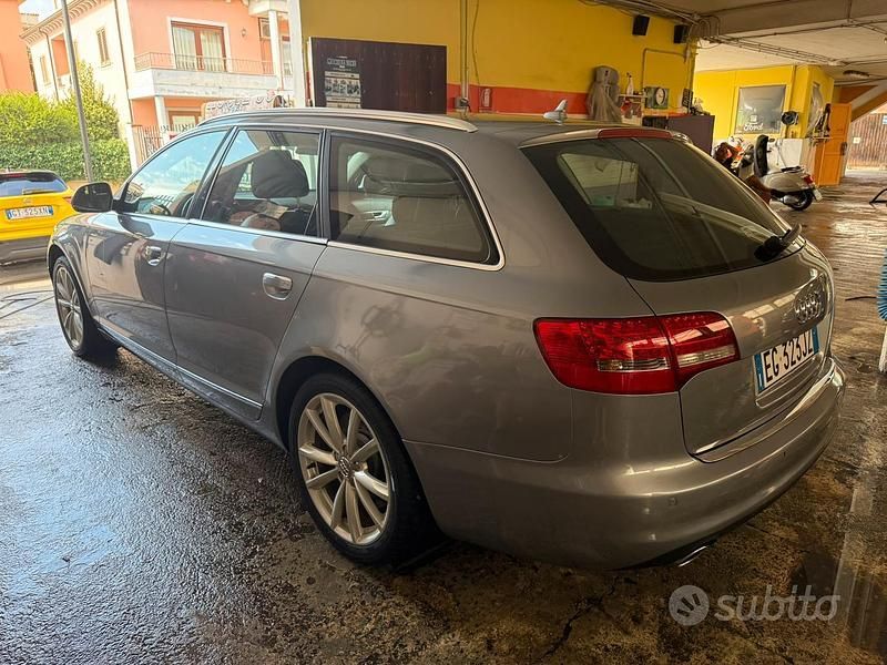 Begagnad Audi A6 240 HK (176 kW) 2011 Grå Kombi