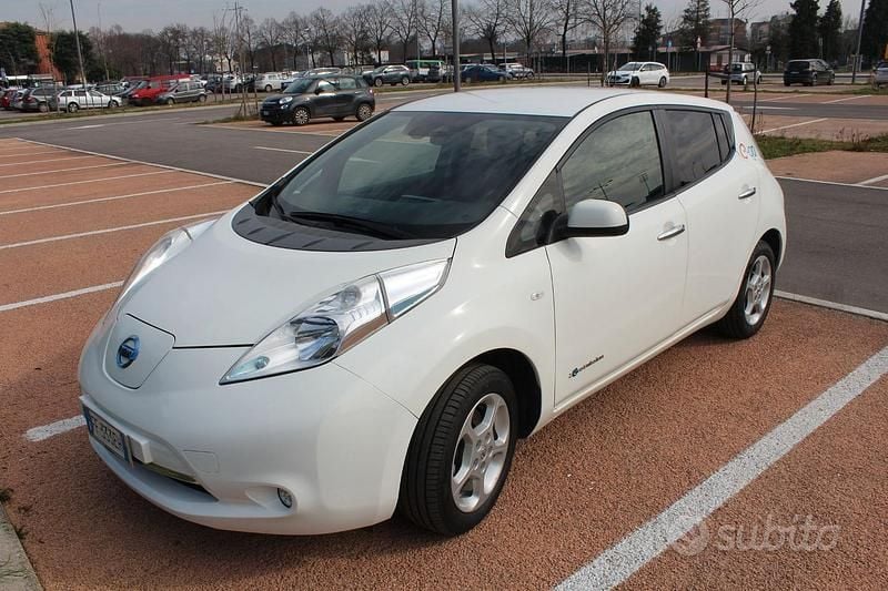 Usata Nissan Leaf 80 kW (109 CV) 2016 Bianco Utilitaria