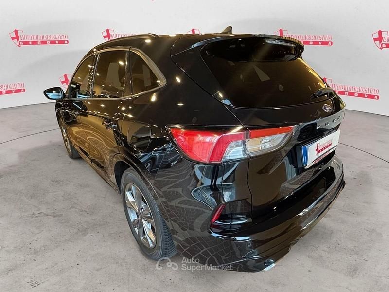 Usata Ford Kuga ST-Line 120 CV (88 kW) 2021 Nero SUV