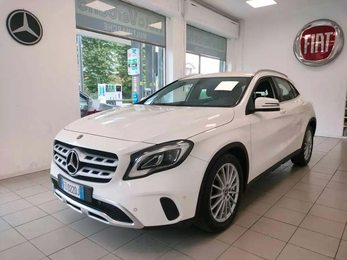 Usata Mercedes GLA180 122 CV (89 kW) 2018 Other SUV