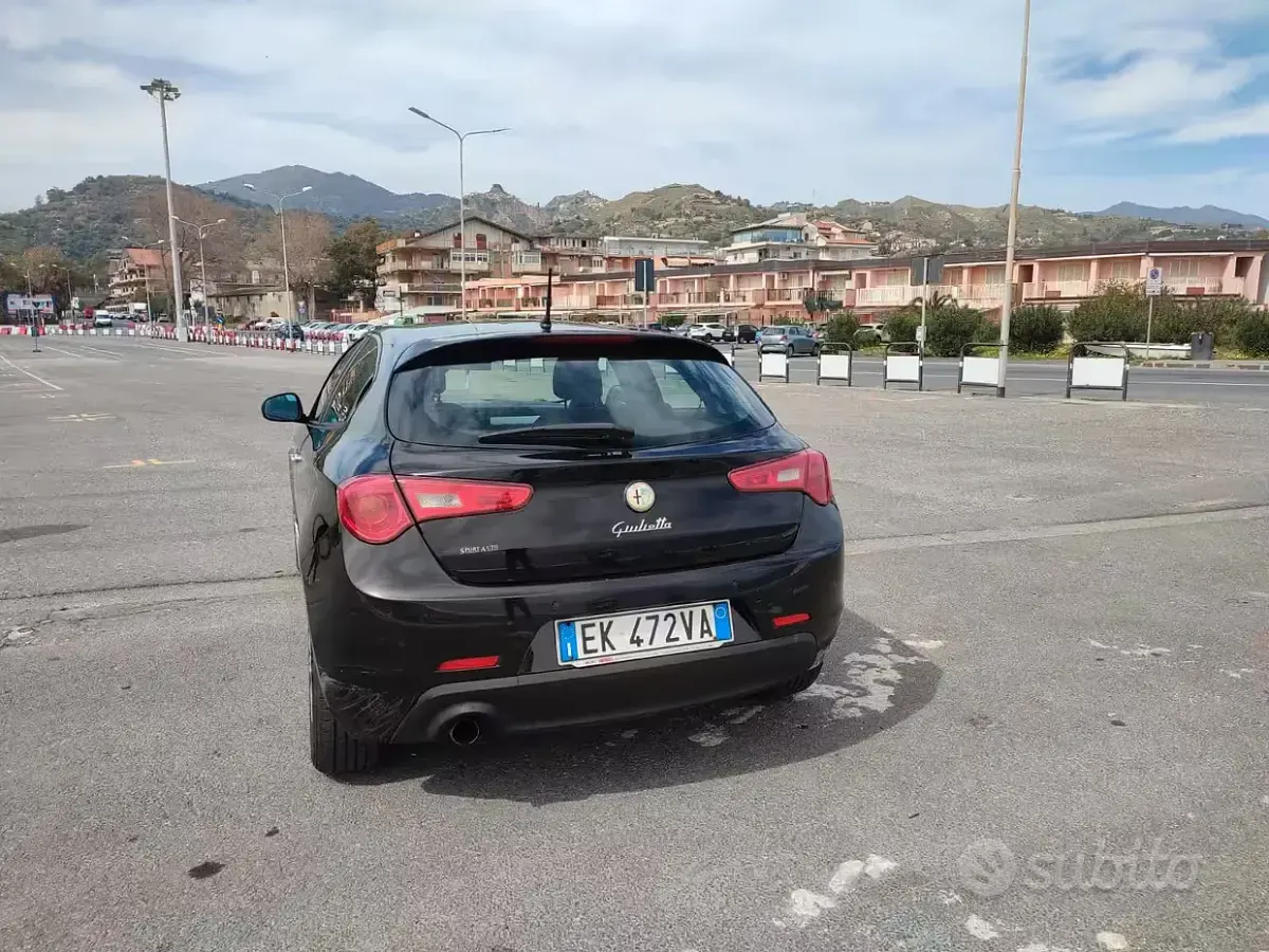 Usata Alfa Romeo Giulietta 105 CV (77 kW) 2011 Nero Utilitaria