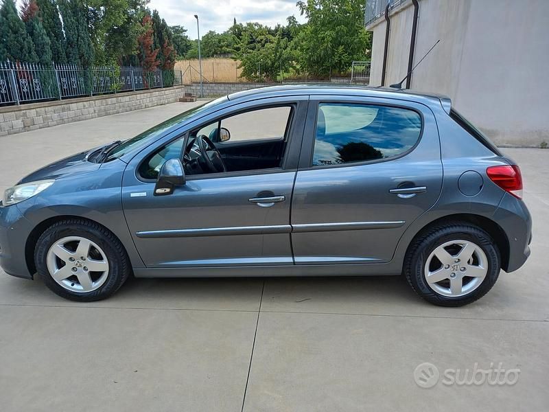 Usata Peugeot 207 Sport 70 CV (51 kW) 2010 Grigio Berlina